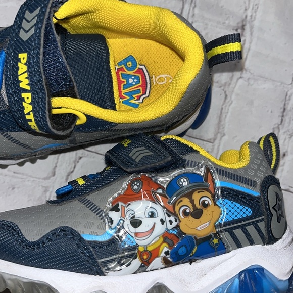 Paw Patrol & Sketchers Sport Lights sneakers. Infant boys size 6 - Picture 8 of 10
